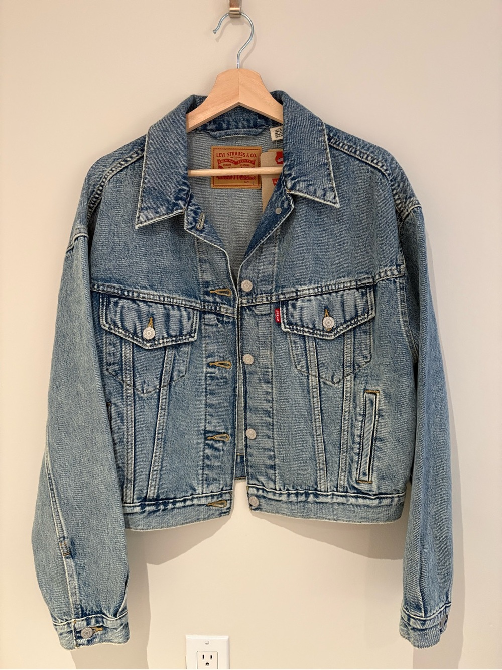 Levi's Women's Shrunken 90s Trucker Jacket
